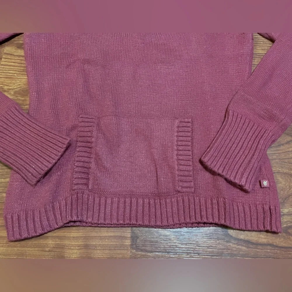 American Eagle Sweater Size S/P - Picture 3 of 7